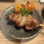 野乃鳥 梅味堂 - 新製品の玉ひも、口の中ではじける新鮮な卵巣と噛むごとに旨味が広がるヒモ