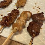 野乃鳥 梅味堂 - 左から播州こころ、ソデ、ハラミ。とってもジューシー！