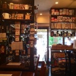 ローキートーン珈琲店 - 店内はノスタルジーすら感じます！