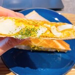 UNI COFFEE ROASTERY - 