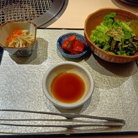 牛刺しと焼肉 仔虎 クリスロード店 - 