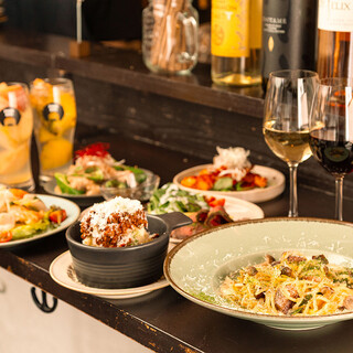 立ち飲み概念を突き破る本格料理！