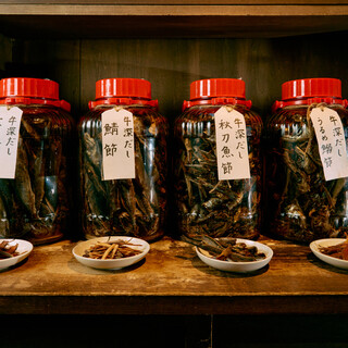 熊本の郷土料理や、こだわり出汁を使った逸品料理。