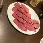 正泰苑 新橋店 - 薄切りタン