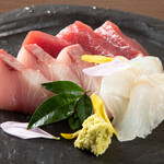 旬彩 かづ - 料理写真:お造り三種盛り合わせ