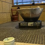 鮨みなと - 入口横