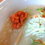 幸楽苑 - 辛ニンニク投下