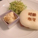 新心花梨 - エビマヨと角煮まんじゅう