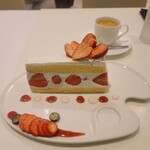 タカノフルーツパーラー - 苺のショートケーキ