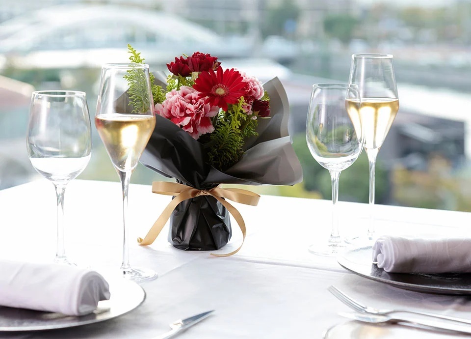 写真 : THE RAY(リーガロイヤルホテル大阪) （ザ レイ） - 中之島