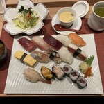 鮨政庭 - にぎりランチ1500円､サラダ•茶碗蒸し300円