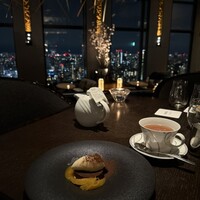 DINING & BAR TABLE 9 TOKYO - 
