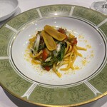 クリマ ディ トスカーナ - ③パヴェッテ　北海道スダレ貝　長崎&自家製ボッタルガ　カラスミパウダーをそえて