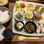 餃子バル ハシゴ - 