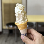 淀川カドヤ - ソフトクリーム(大 200円)