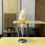 淀川カドヤ - ソフトクリーム(大 200円)