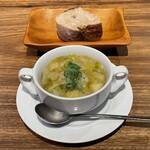 ラ・トォルトゥーガ - キャベツのスープ 生瀬ヒュッテ パンドカンパーニュ