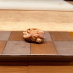 すしと天ぷら 坂本 - 赤貝ひも380円