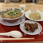ラーメン魁力屋 - 料理写真: