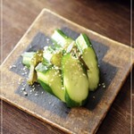 すしと天ぷら 坂本 - きゅうり漬け480円