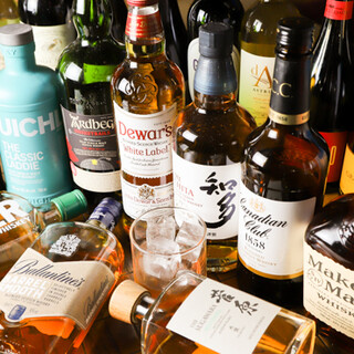 お手軽価格！多国籍ワイン約50種類＆創作サワーも勢ぞろい