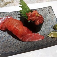 肉の匠 将泰庵  船橋本店 - 和牛の炙り肉寿司とユッケ軍艦