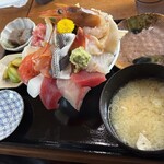 御食事処 魚ふみ - 海鮮丼1900