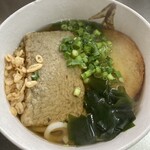 SHOP ヒロ - 昨晩お腹が減ったんで 夜食にワカメたっぷりうどんを
