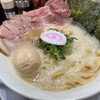 鶏そば 唆る 堀田本店