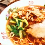 そば処 更科 - シャッキシャキの食感と風味を楽しめる"小松菜"。