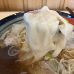 ワンタンメンの満月 - ワンタン