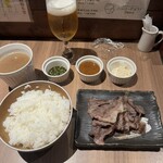 毎朝挽肉と羽釜ごはん ハンバーグぼうず - 
