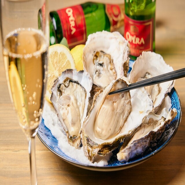 生牡蠣と極み牛タン RAKUGAKI 横浜鶴屋町店のご予約 - 横浜