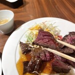 キャトルラパン 北梅田 - 真ん中ちょっと赤いな