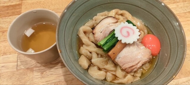 だしと麺 遊泳>