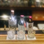 バー ミヤオ - ① 長野駒ヶ根：養命酒酒造：香の森
② 長崎五島：五島ジン：試験蒸留
③ 岐阜郡上八幡：アルケミエ：鬼谷（ONNDANI）