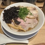 ダシと麺 くじら - 
