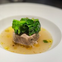 malca - ほろりと煮込まれた牛肉が、おでんのようでとても美味しい♪
                    ボリュームも贅沢にあるので、メインをスキップできるほどの満足感です！