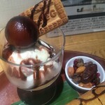 ケララキッチン - ビスケットがインドのParle-Gなのが良いですね♪