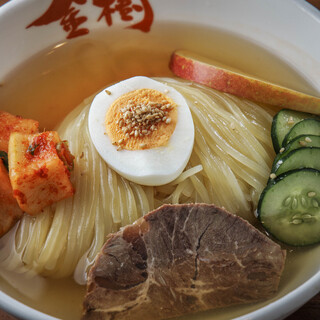 牛骨ダシの旨みと喉ごしがたまらない！東京で「盛岡冷麺」を堪能
