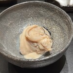 くろ﨑 - 煮蛤、下にシャリ、出汁と崩して食べました。