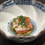 くろ﨑 - 金目鯛のしゃぶしゃぶ、桜の香りがついて春らしい一品でした。