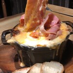 シェフの肉料理と花畑牧場チーズ Selection - 