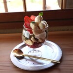 さじこよみ - veganいちごパフェ