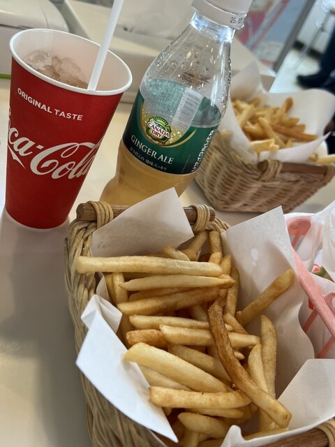 閉店】ビッグバーガー - 日向新富/パン | 食べログ