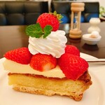 パルファン - いちごのババロアタルト