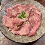 炭火焼肉ホルモン みなみ - 