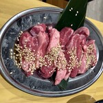 生ラムジンギスカン めいごる 三郷店 - お肉は柔らかく美味しいです。