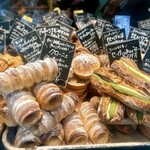 Pane Ho Maretta - タルトやダマンド系の他、ハード系もあります