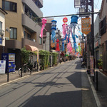 豊島中央通り商店街にある。